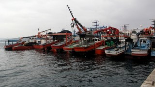 Balıkçı tekneleri denize açılamayınca tezgahlardaki balıklar azaldı