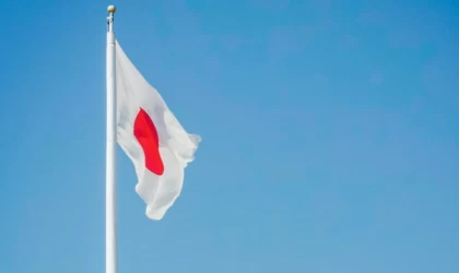 Japonya'nın güneyinde şüpheli nesne kıyıya vurdu