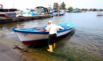 Balıkçı "Ramiz dayı" ilerleyen yaşına rağmen denizden kopamıyor