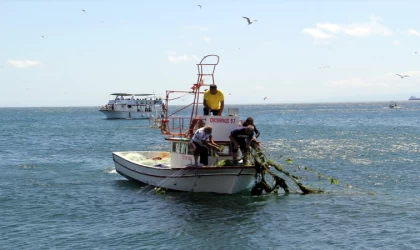 Sinop'ta balıkçı tekneleri sezon öncesi denetleniyor