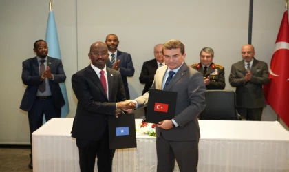 Somali Balıkçılığına Oyak imzası : SOMTÜRK