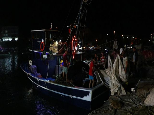 'Balık Avı' Sezonu Açıldı! 'Vira Bismillah' Diyerek, Denize Açılan Balıkçılar Yeni Sezondan Umutlu