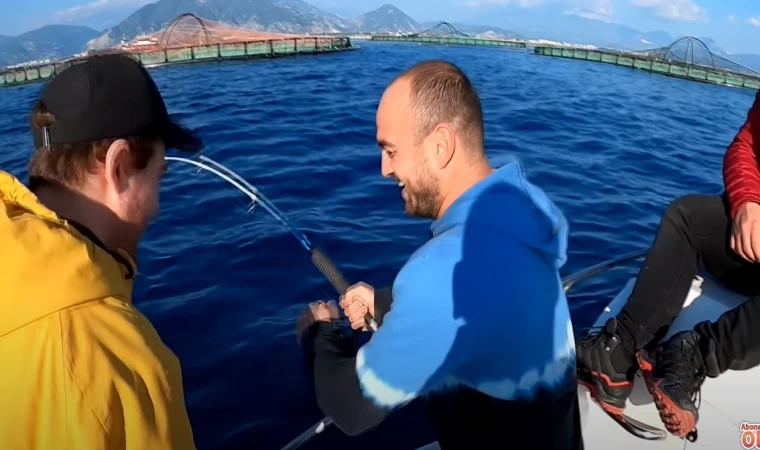 KÜÇÜK KALAMARLA DEV BALIK YAKALADIM PARÇALARA AYIRDIM